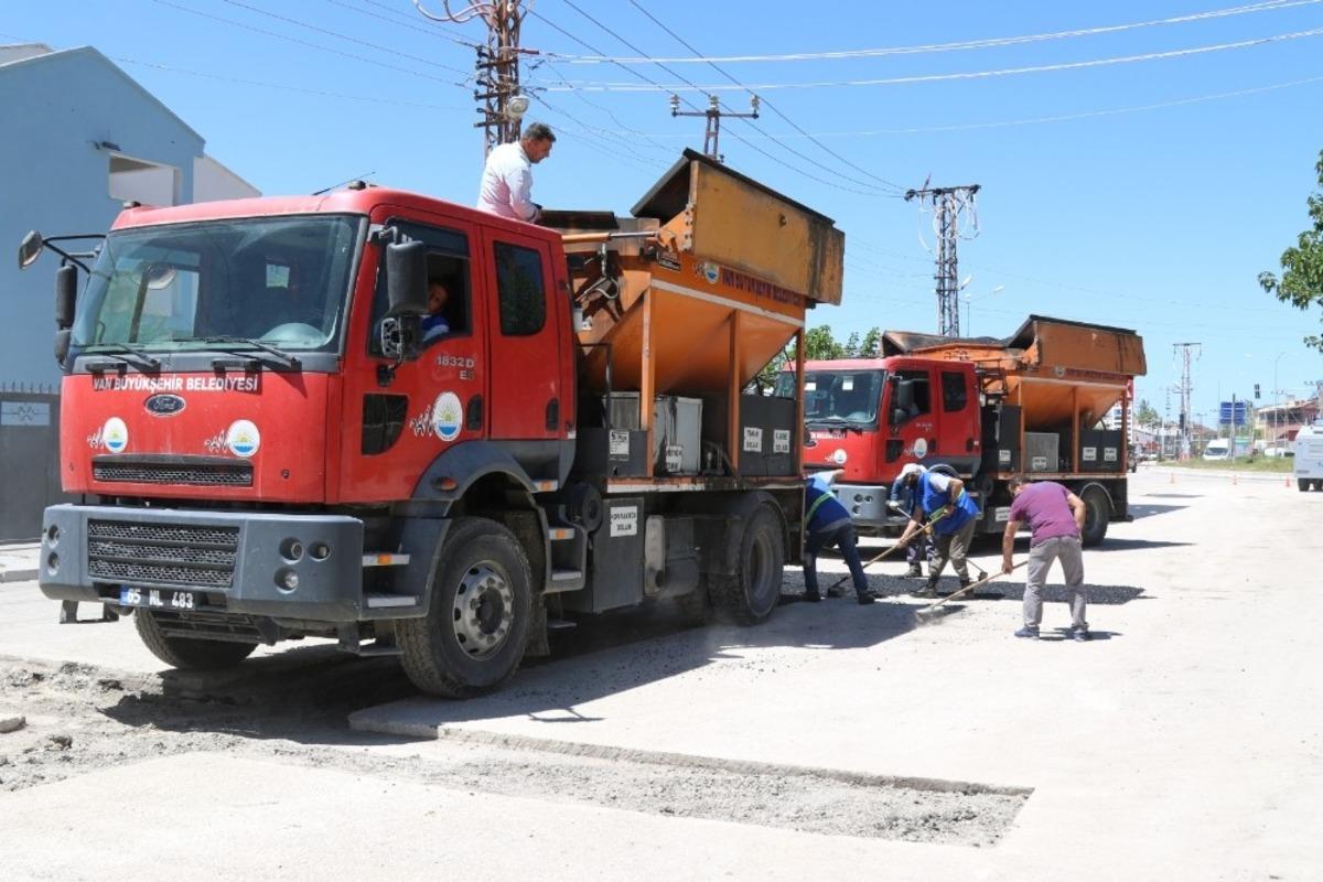 Doğu caddesinde onarım &ccedil;alışmaları başladı