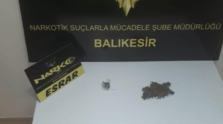 Narkotik k&ouml;peği Baht&rsquo;tan bingo