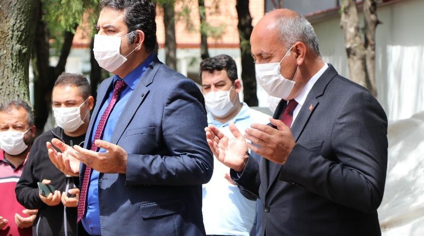 Yahşihan&rsquo;da Cuma namazı &ouml;ncesi ş&uuml;k&uuml;r kurbanları kesildi