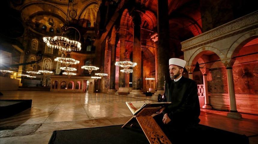 Atina&rsquo;dan Ayasofya&rsquo;daki duaya tepki