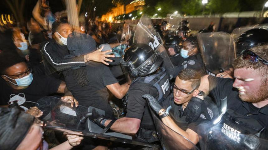 Ülke yangın yerine döndü! Trump'tan "ordu göreve hazır" mesajı