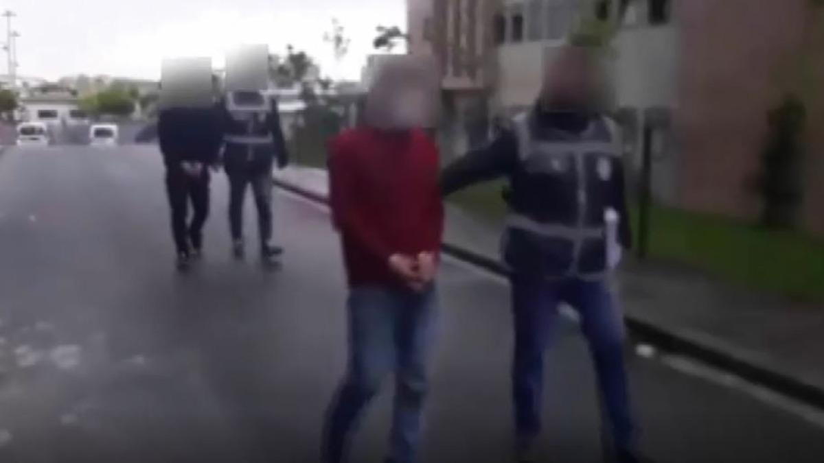 Otomobil ve motosiklet hırsızları tutuklandı