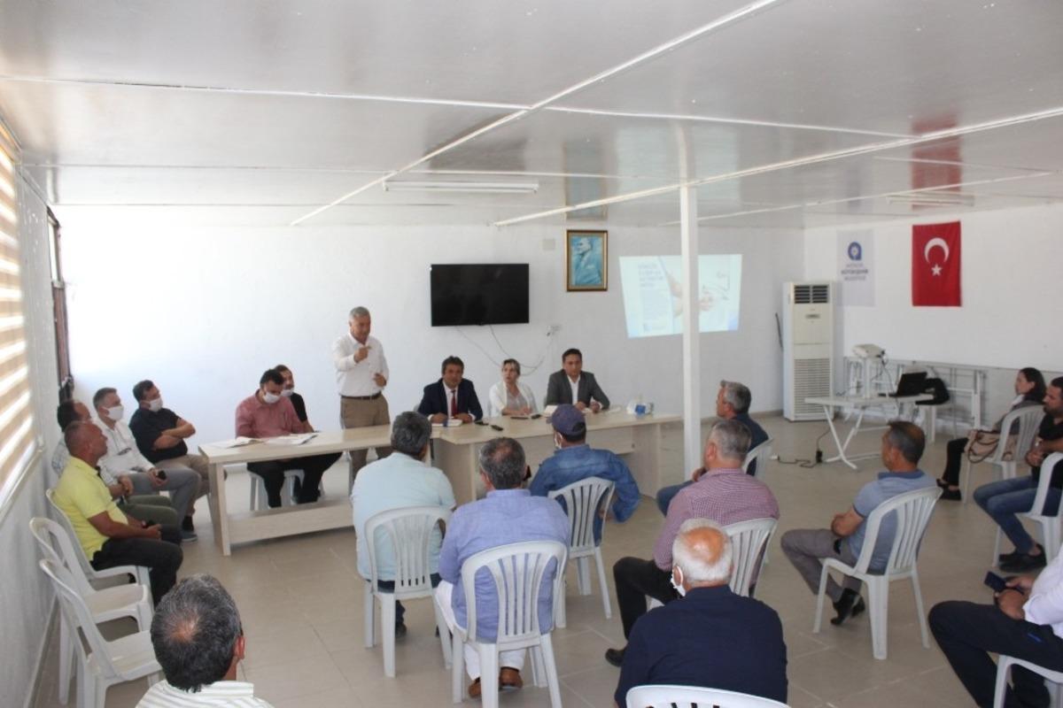 B&uuml;y&uuml;kşehir Belediyesi muhtarları dinliyor