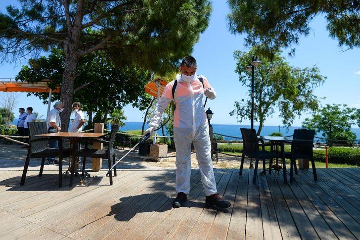 Antalya’da plaj ve kafeler açılıyor G4