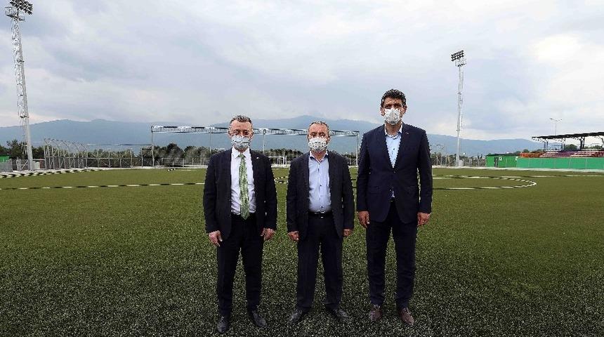 Başkan Büyükakın, “Şehit Fatih Karagöz’ün ismini bu sahada yaşatacağız”