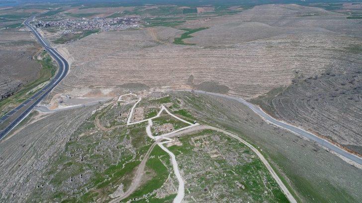 Zerzevan Kalesi ziyaretçilerini bekliyor G3