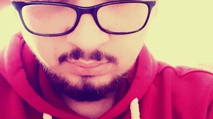 &Uuml;niversiteli gen&ccedil; demir &ccedil;ubukla d&ouml;v&uuml;lerek &ouml;ld&uuml;r&uuml;ld&uuml;