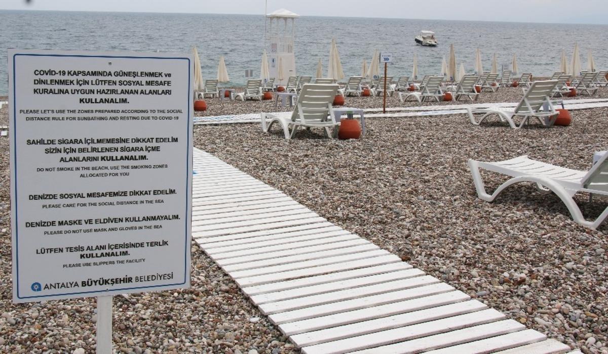 Konyaaltı Sahili&rsquo;nde hummalı 1 Haziran hazırlığı