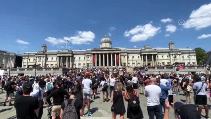 İngiltere'de binlerce kişi ABD Büyükelçiliği’ne yürüdü