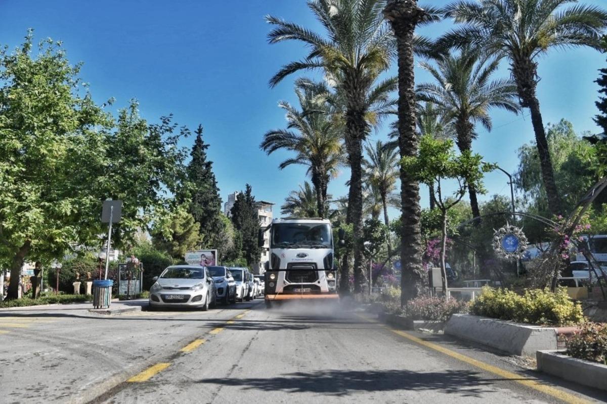 Kuşadası&rsquo;nda 2 g&uuml;nde 648 turistik işletme dezenfekte edildi