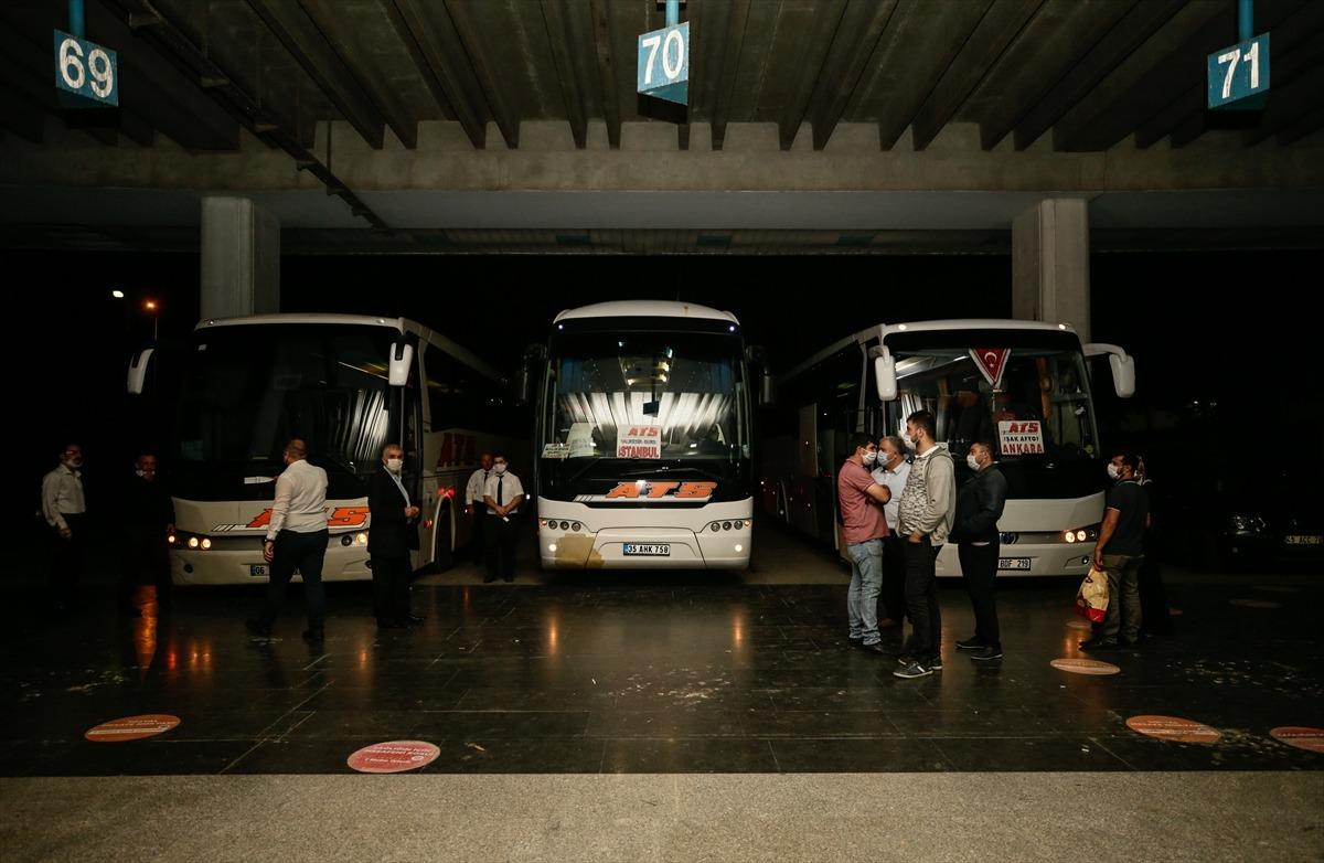 İzmir'de şehirler arası kısıtlamanın kalkmasının ardından hareketlilik başladı