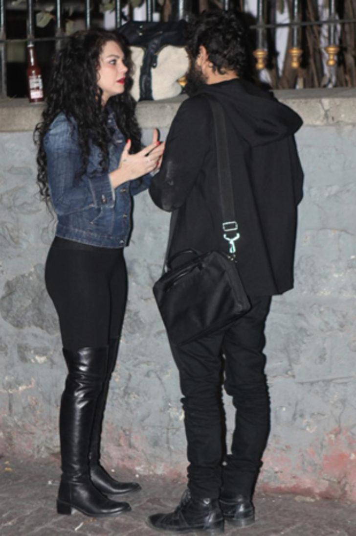 Nez sokak ortasında arkadaşıyla tartıştı G2