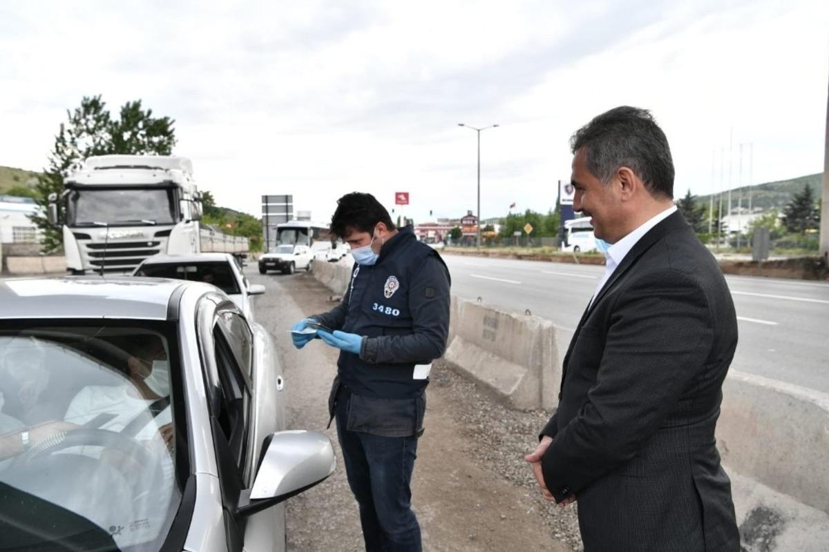 Mamak&rsquo;ta polislere &ccedil;ay jesti