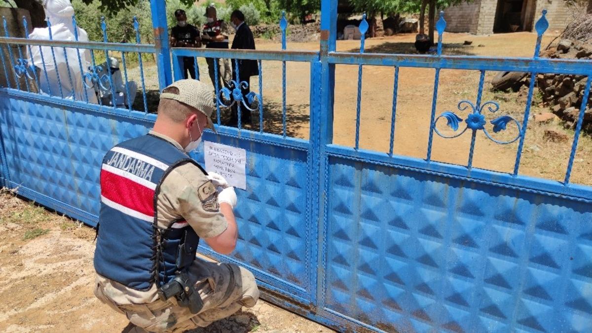 Ge&ccedil;miş bayram kutlamasına gitti, 12 ev karantinaya alındı