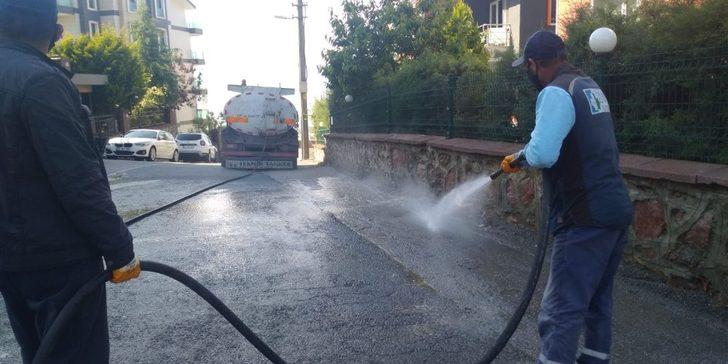 İzmit’te dezenfekte çalışmalarını sürüyor G2