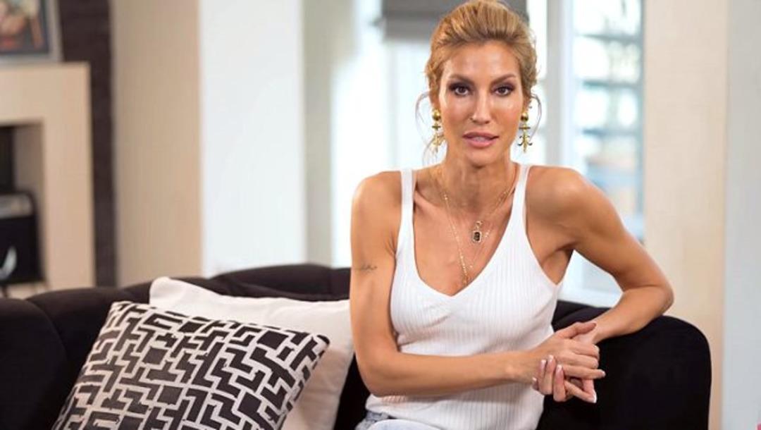 Amuda kalkan &Ccedil;ağla Şıkel kusursuz v&uuml;cuduyla g&ouml;z kamaştırdı