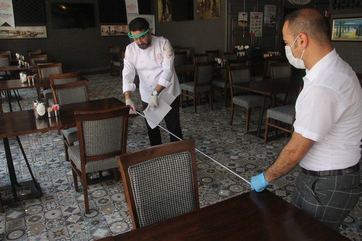 Kebapçıda normalleşmeye davul zurnalı açılış G2