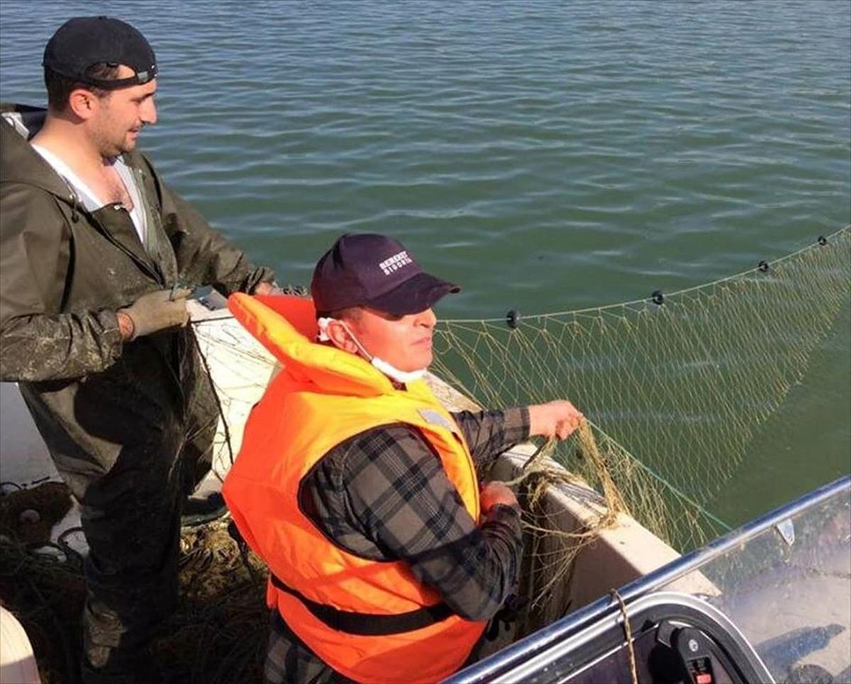 Malatya'da i&ccedil; sularda av yasağına uymayanlara 73 bin 500 lira ceza