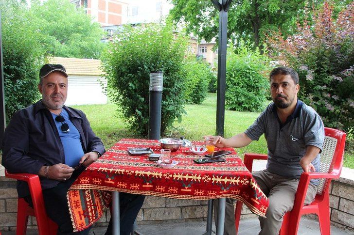 Bingöl’de normalleşme süreci,kafe ve çay bahçeleri açıldı G4