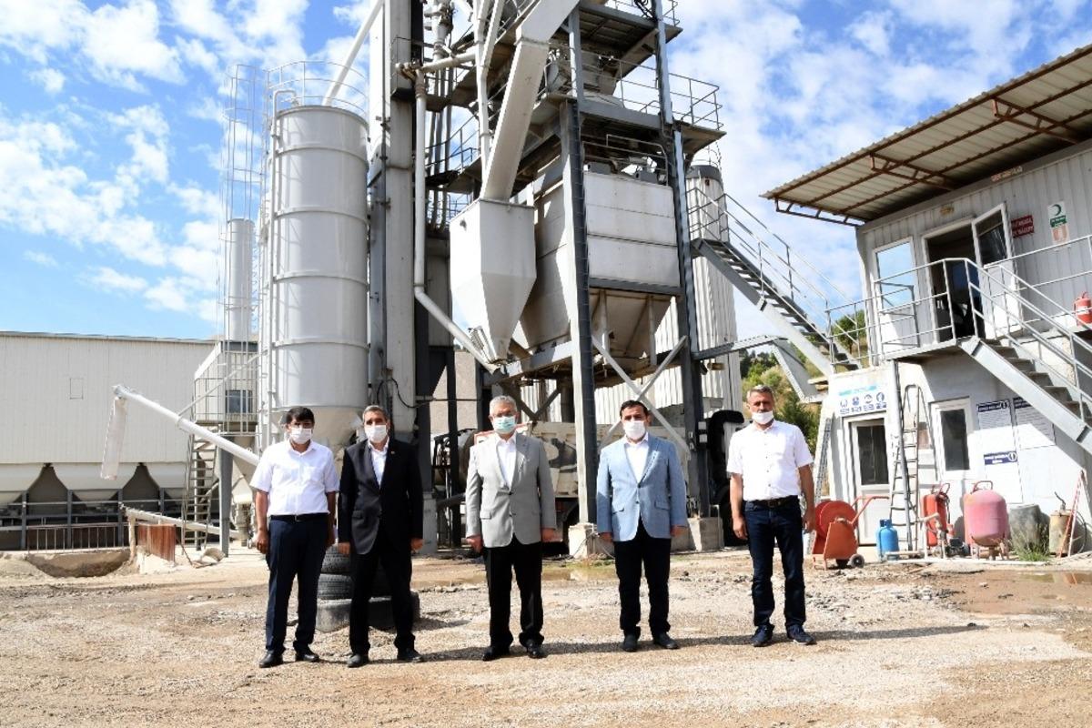 Adıyaman İl &Ouml;zel İdaresi 2020 yılı asfalt sezonunu a&ccedil;tı