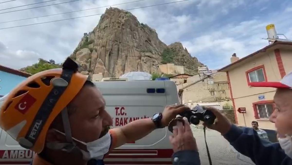 Afyonkarahisar&rsquo;da &rsquo;İntihar&rsquo; ihbarı ekipleri harekete ge&ccedil;irdi