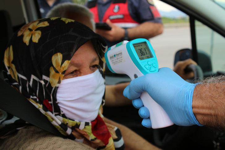 Seyahat kısıtlaması kaldırıldı! Antalya girişinde yoğunluk oluştu G4