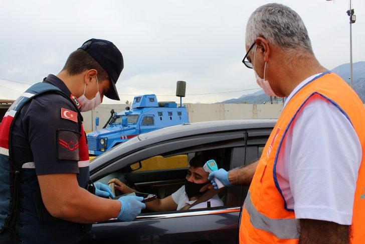 Seyahat kısıtlaması kaldırıldı! Antalya girişinde yoğunluk oluştu G5