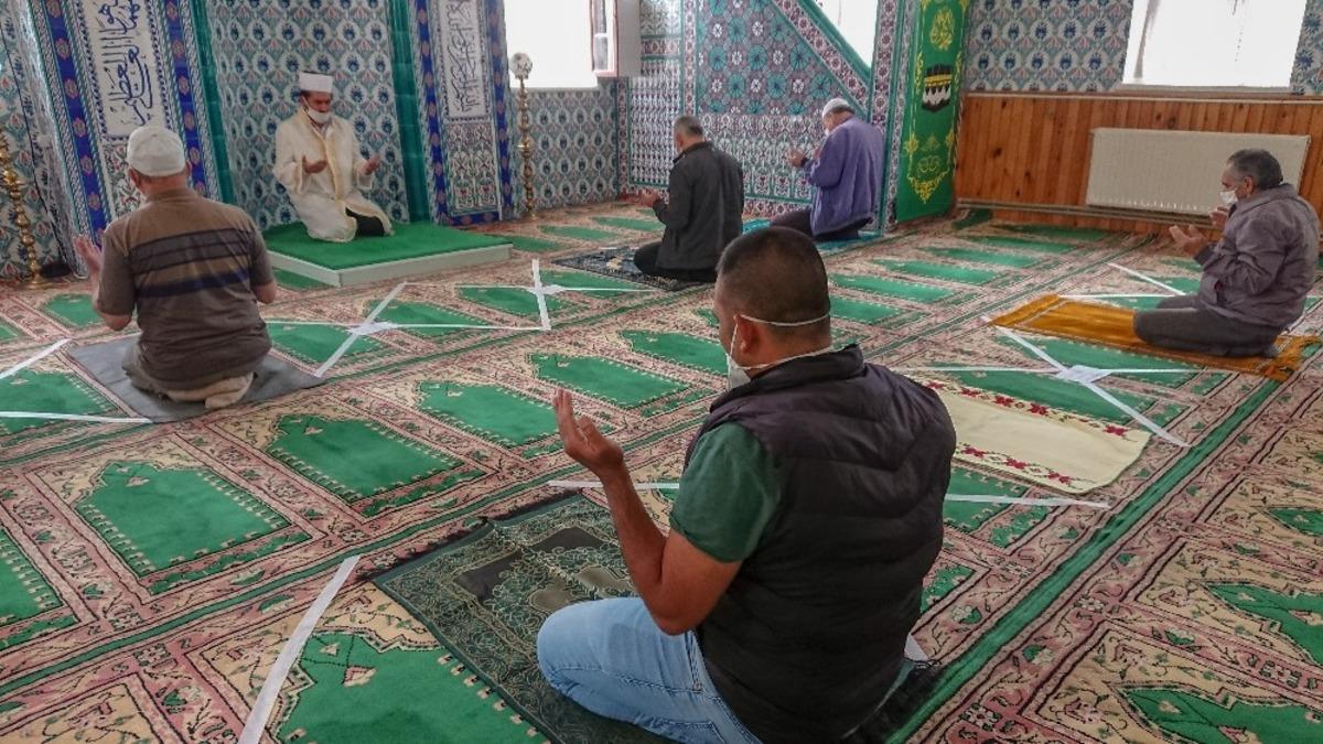 Camilerimizde yeniden buluşma sevinci