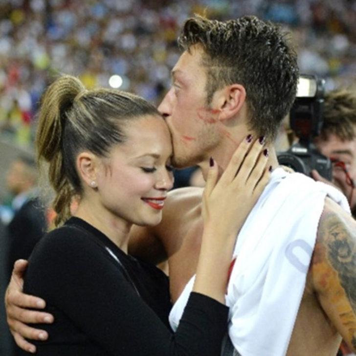 Mandy Capristo'dan Amine Gülşe'ye sert gönderme G2