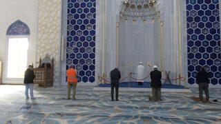 Normalleşme sürecinin ilk öğle namazı böyle kılındı