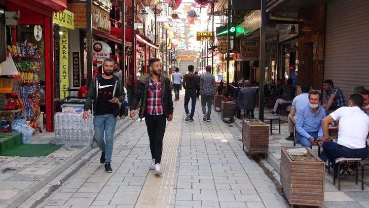 Restoran ve kafeler müşteri kabul etmeye başladı G1