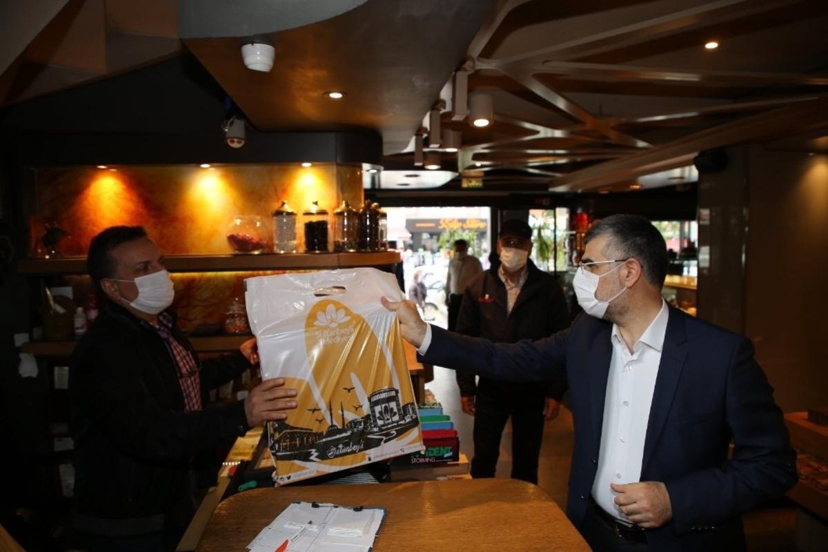 Sultanbeyli&rsquo;de a&ccedil;ılan d&uuml;kk&acirc;nlarda siftah, Başkan Keskin&rsquo;den