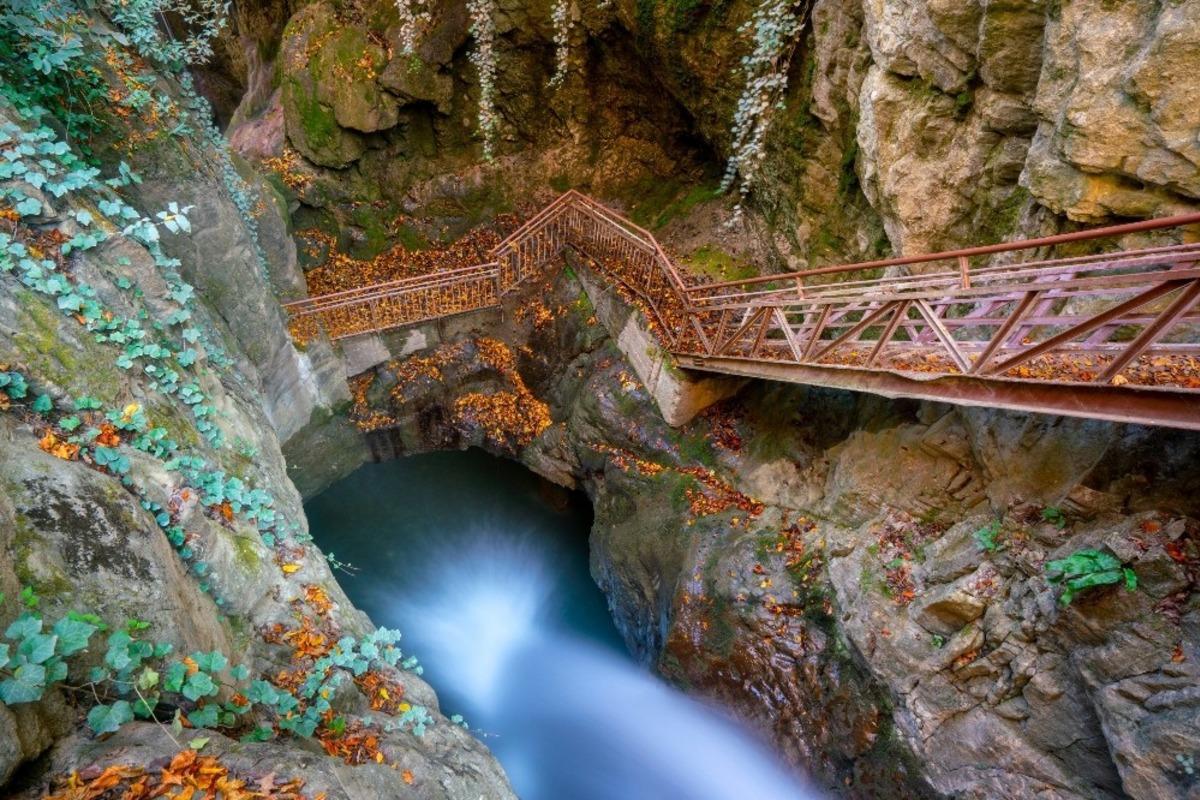 Samandere Şelalesi ziyaret&ccedil;ilerini bekliyor