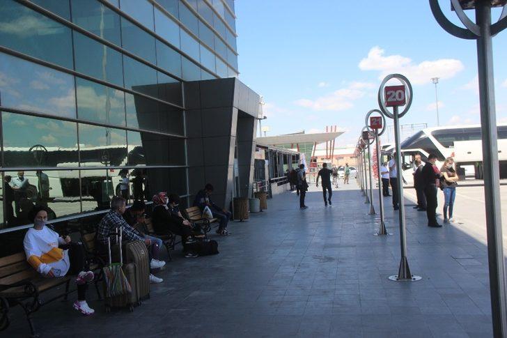 Kayseri Şehirlerarası Otobüs Terminali kısıtlamanın kalkmasıyla hareketlendi G3