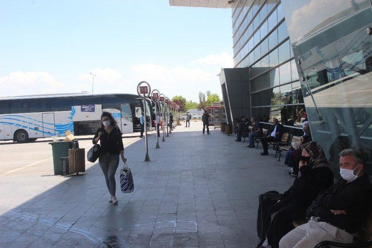 Kayseri Şehirlerarası Otobüs Terminali kısıtlamanın kalkmasıyla hareketlendi G5