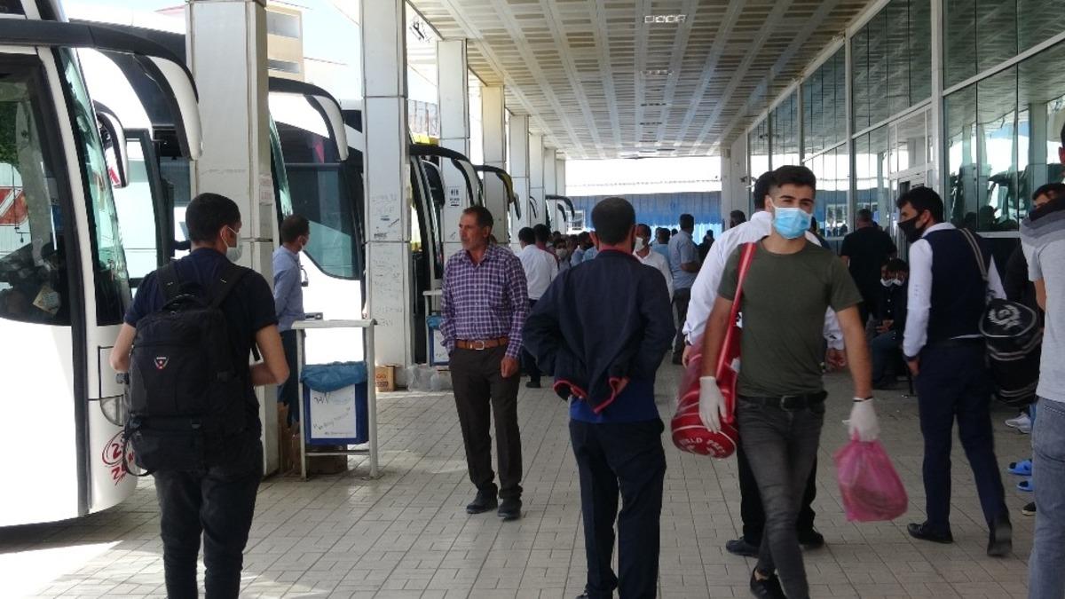 Otogarda normalleşme hareketliliği