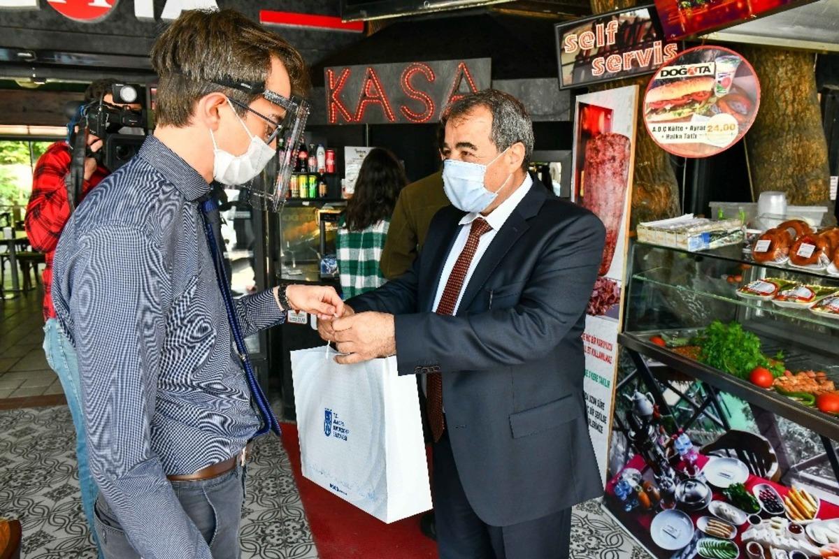 B&uuml;y&uuml;kşehir&rsquo;den iş yerlerine dezenfeksiyon ve maske dağıtımı