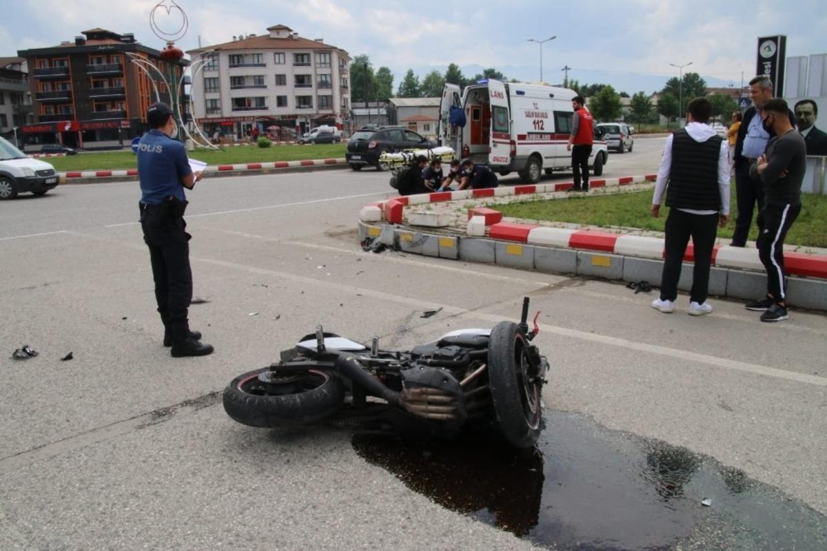 K&ouml;peğe &ccedil;arpmamak i&ccedil;in kaza yaptı