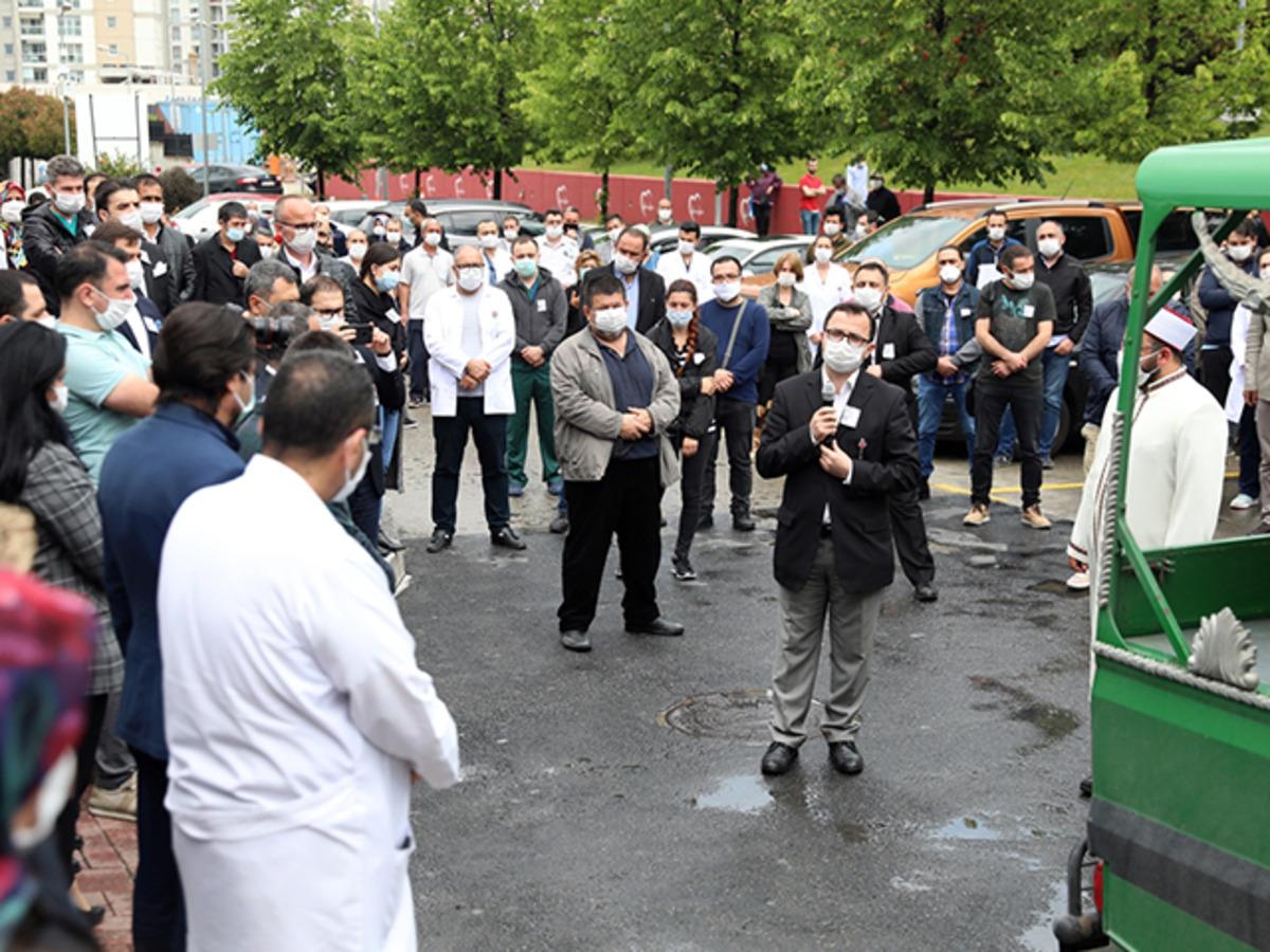 Koronavir&uuml;sten hayatını kaybeden Dilek hemşireye acı veda!