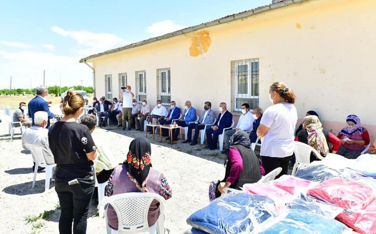 Milletvekili Kahtalı ve Başkan &Ccedil;ınar, mahalleleri ziyaret etti