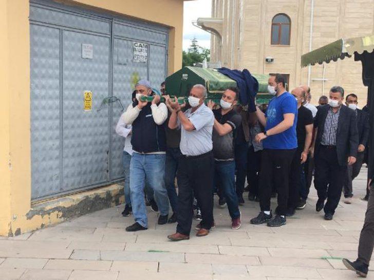 Mehmet Ali Demirel son yolculuğuna uğurlandı! Cenazede yürek yakan detay G4