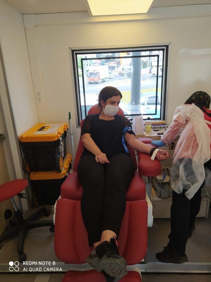 Bağlar Belediyesinin kadın çalışanları kan bağışında bulundu G3