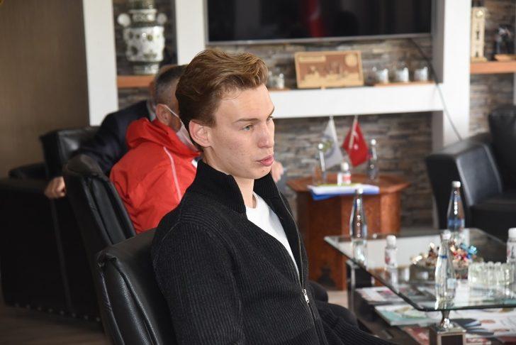 Dursunbey Belediyespor altyapısı yıldız futbolcu yetiştirmeye devam ediyor G4