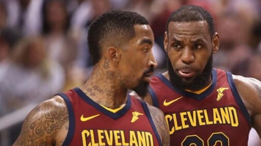 Cleveland Cavaliers forması giyen JR Smith'ten olay hareket
