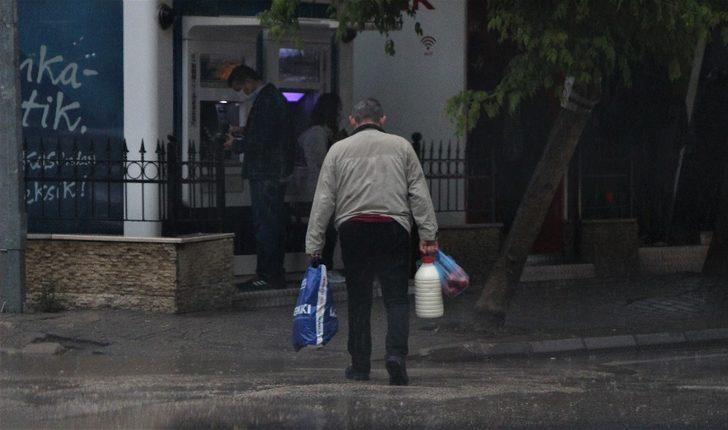 Eskişehir’de yağmur hayatı felç etti G5