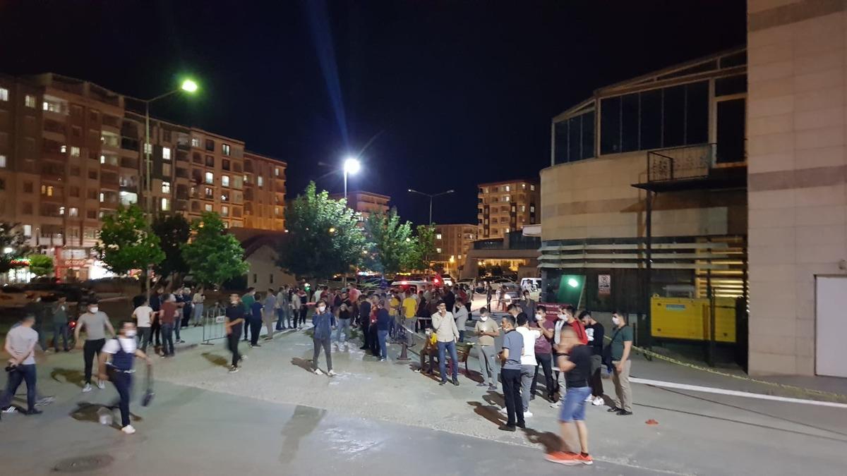Siirt'te zırhlı ara&ccedil; devrildi: 2 asker şehit, 7 asker yaralı