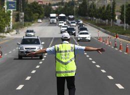 Trafikte bayram önlemleri! Ağır taşıtlara kısıtlama, 30 km'de bir radar, otobüslerde iki yenilik...