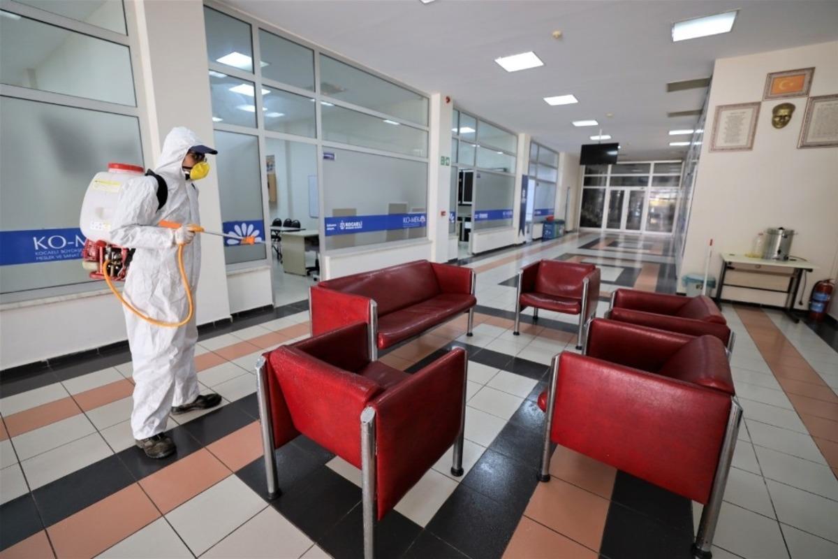 Başiskele&rsquo;de sosyal alanlar dezenfekte edildi