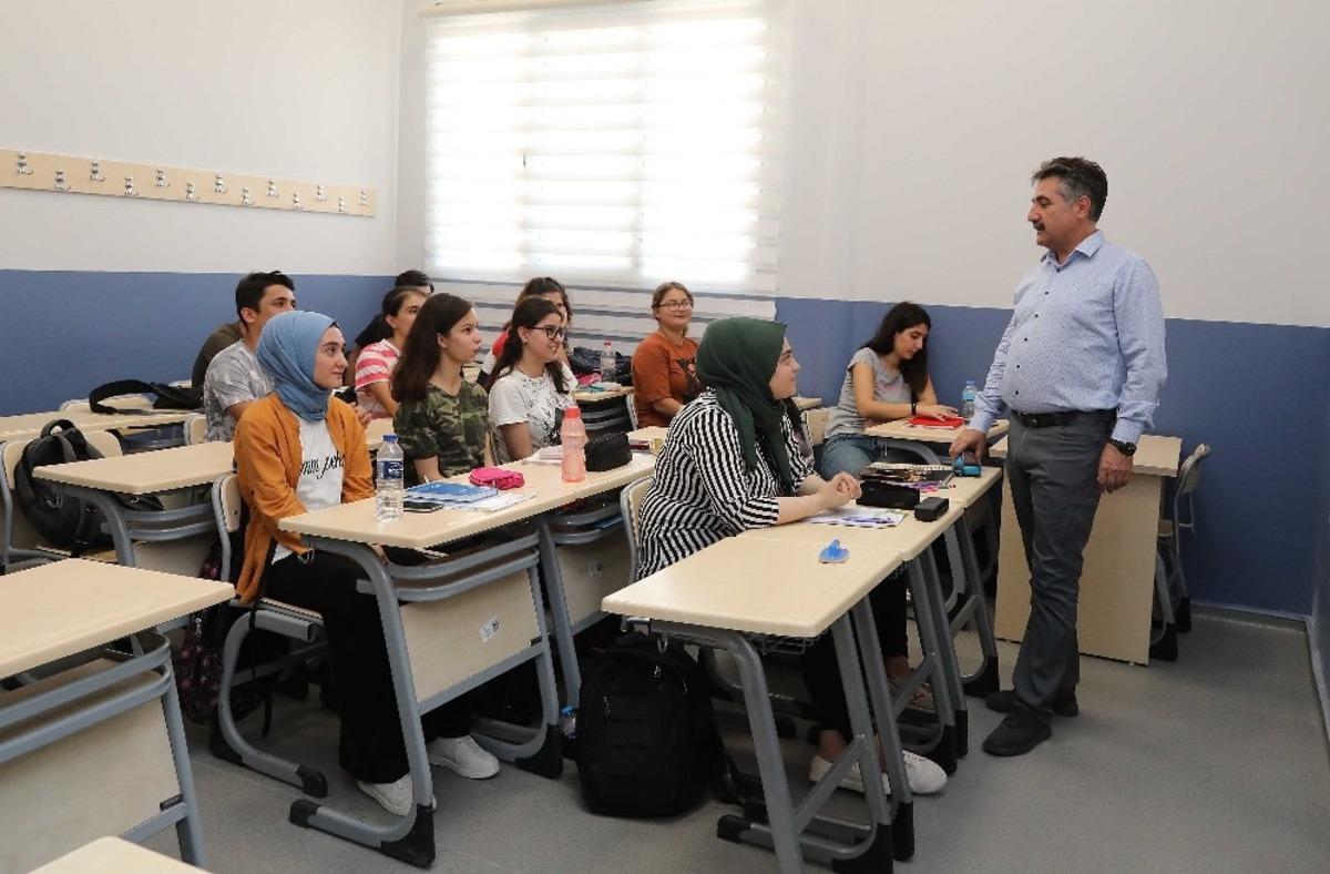 BAYSEM yeni &ouml;ğrencilerini se&ccedil;iyor