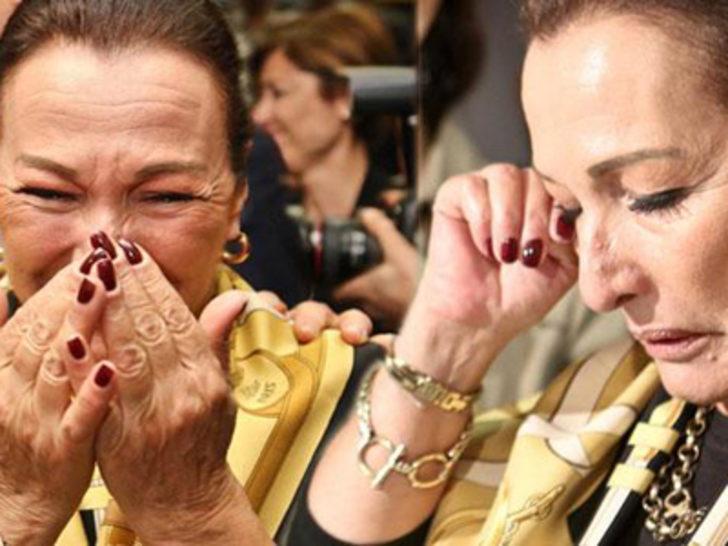 Gül Sunal, eşi adına açılan sergide gözyaşlarını tutamadı G2